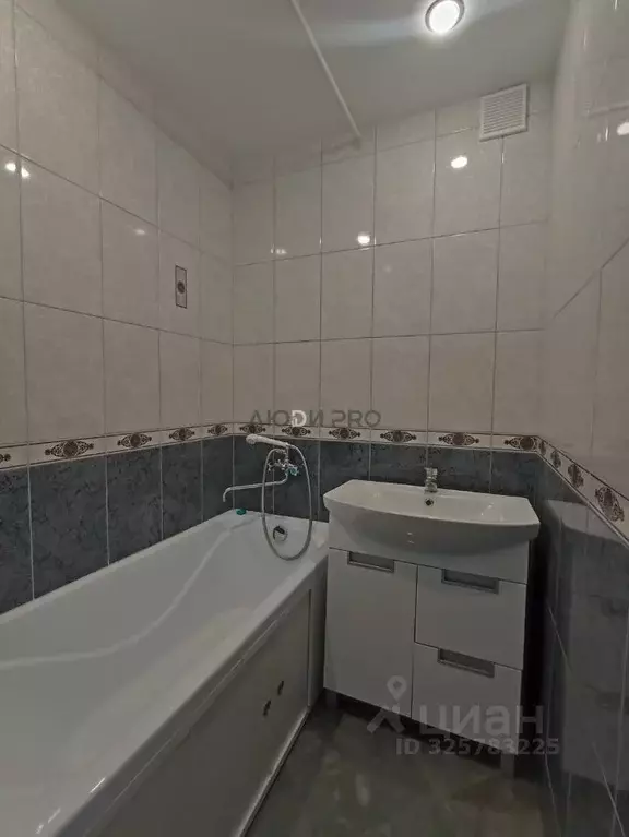 Коттедж в Алтайский край, Барнаул Хлеборобная ул., 10 (260 м) - Фото 2