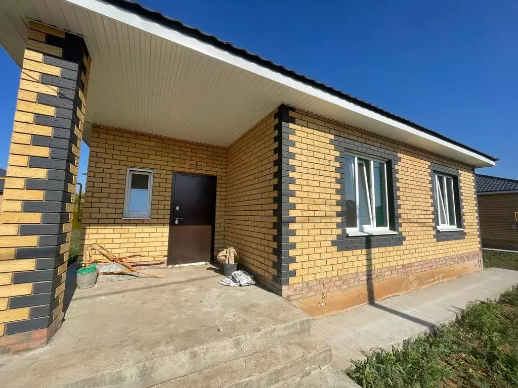 Дом в Оренбургская область, Оренбургский район, с. Благословенка, ... - Фото 1