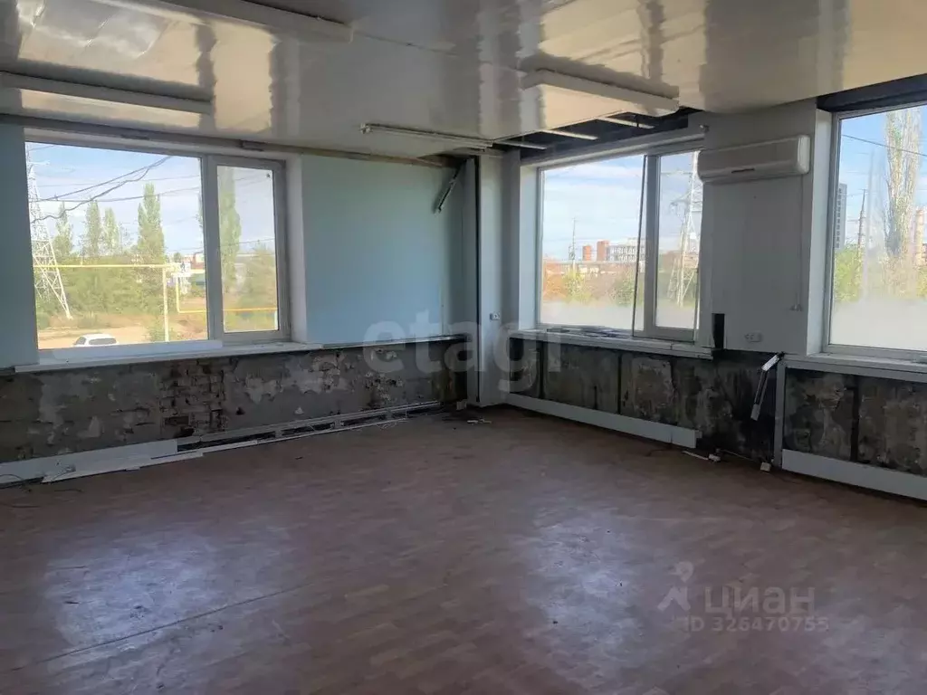 Офис в Саратовская область, Энгельс просп. Строителей, 56А (35 м) - Фото 1