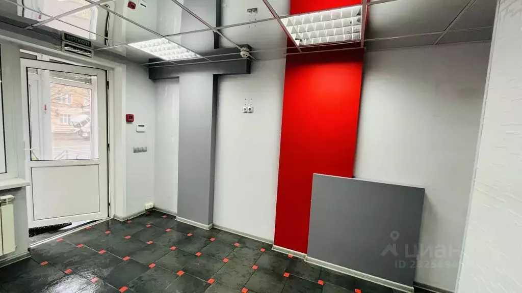 Помещение свободного назначения в Тверская область, Тверь ул. ... - Фото 1