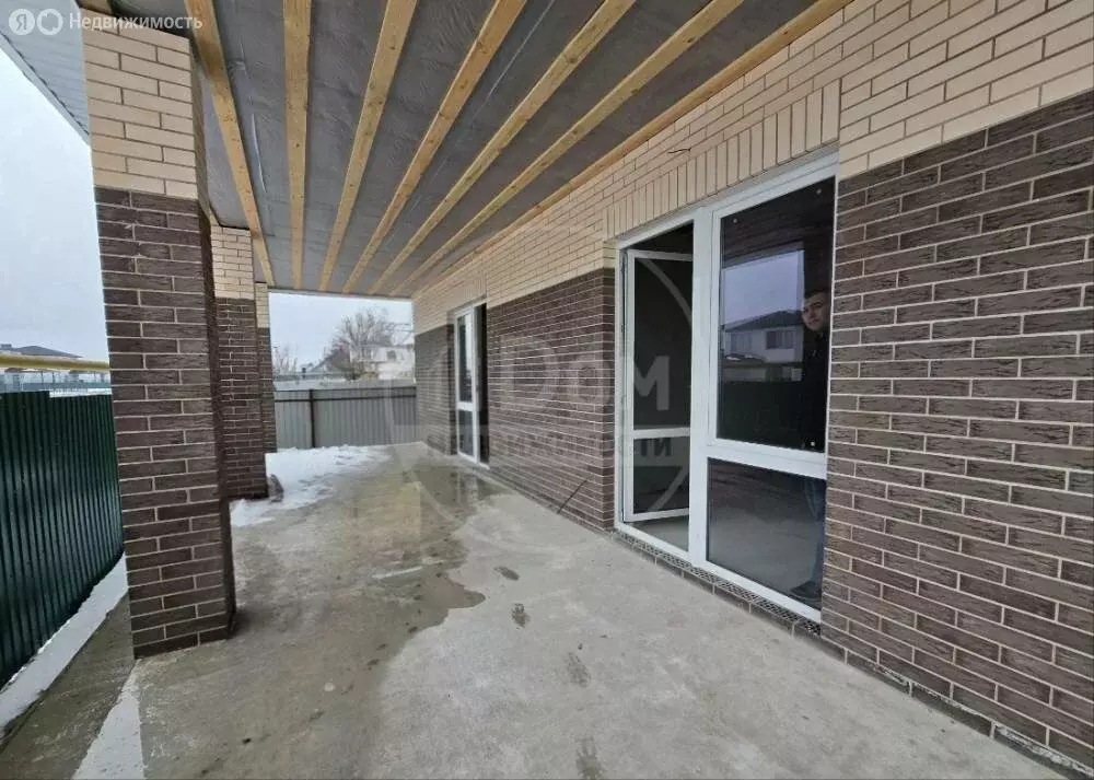 Дом в Батайск, улица Виктора Горбатко, 14 (100 м) - Фото 1