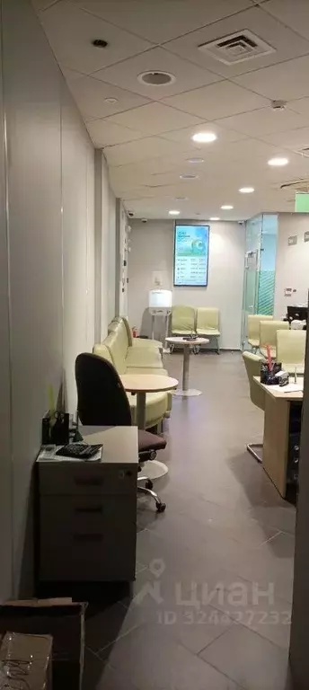 Помещение свободного назначения в Коми, с. Усть-Кулом ул. Ленина, 2 ... - Фото 1