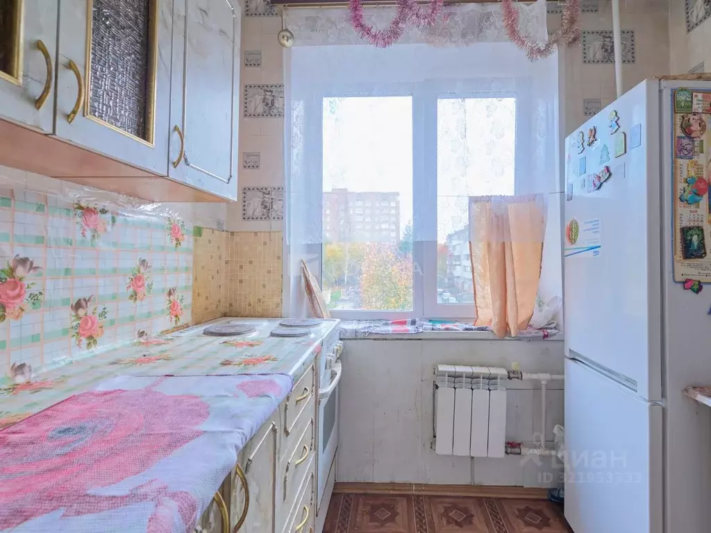 2-к кв. Томская область, Томск Каштак-4 мкр, ул. Кошурникова, 7 (47.1 ... - Фото 1