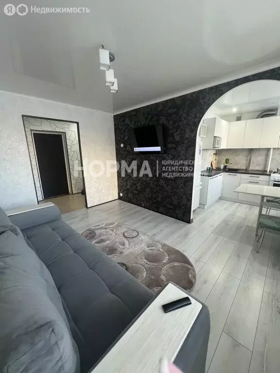 2-комнатная квартира: Октябрьский, Комсомольская улица, 20 (43.6 м) - Фото 2