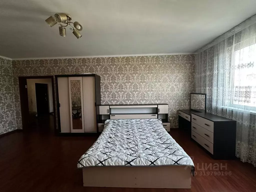2-к кв. Ставропольский край, Пятигорск ул. Дунаевского, 1к1 (94.0 м) - Фото 0