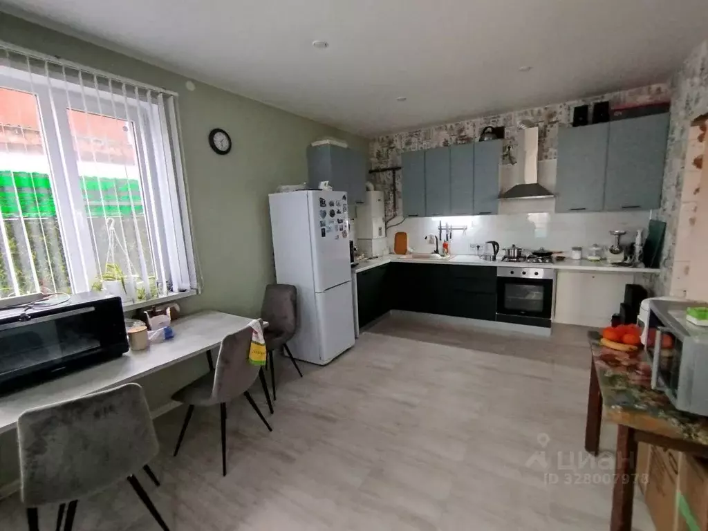 Дом в Краснодарский край, Ейское городское поселение, пос. Морской ул. ... - Фото 1