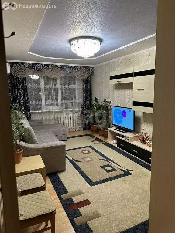 2-комнатная квартира: Нефтекамск, Комсомольский проспект, 31А (49 м) - Фото 0