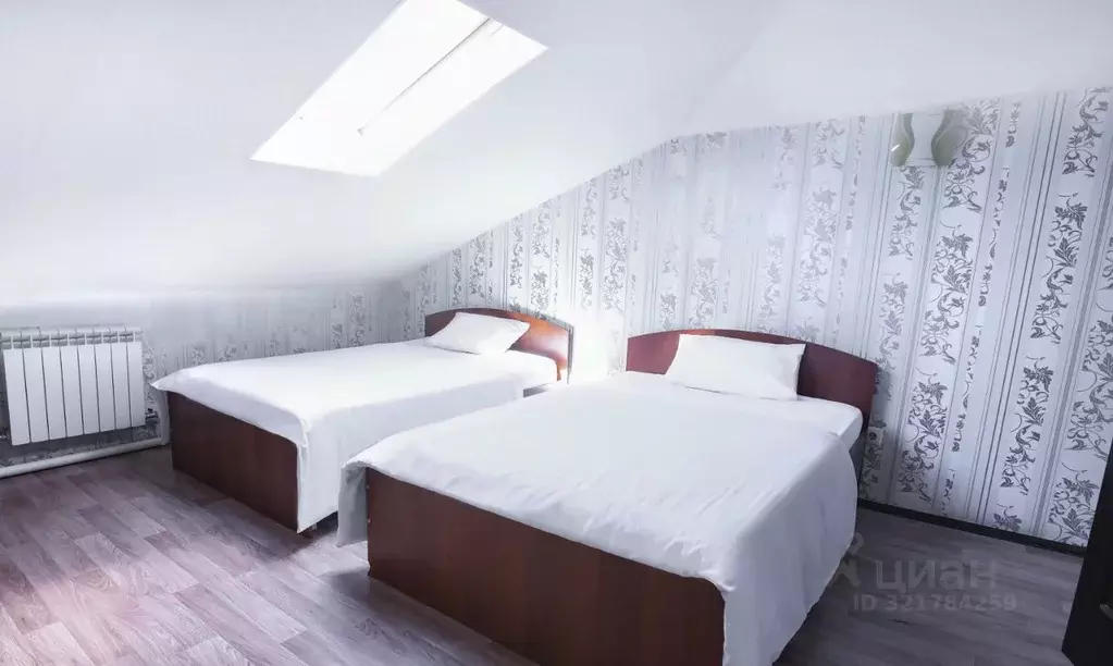 Комната Свердловская область, Екатеринбург пер. Мордвинский, 1 (16.0 ... - Фото 1