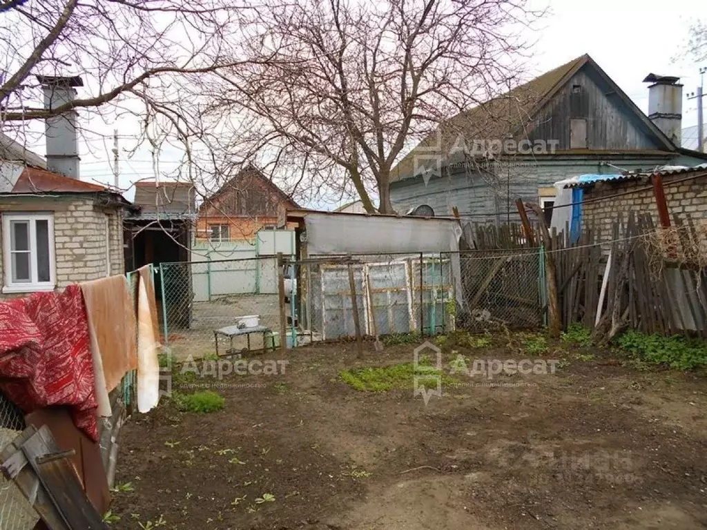 Дом в Волгоградская область, Волгоград ул. Антонина Дворжака (70 м) - Фото 1