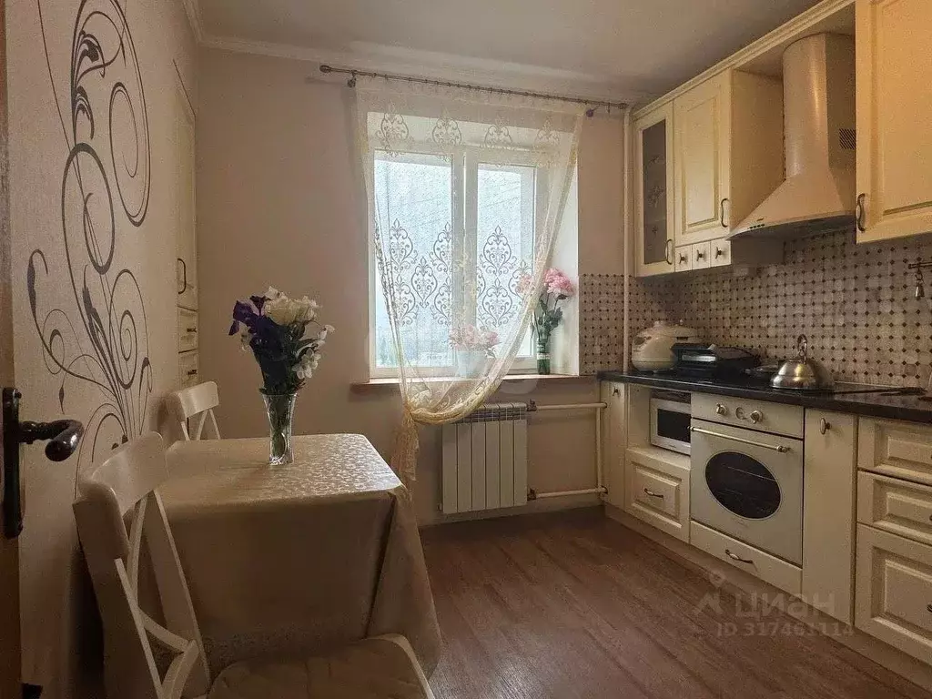3-к кв. Белгородская область, Белгород просп. Ватутина, 25 (65.5 м) - Фото 0