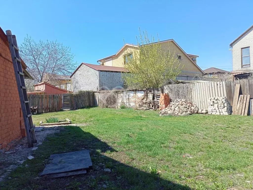 Дом в Волгоградская область, Волгоград пос. Ангарский, ул. Новорядская ... - Фото 1