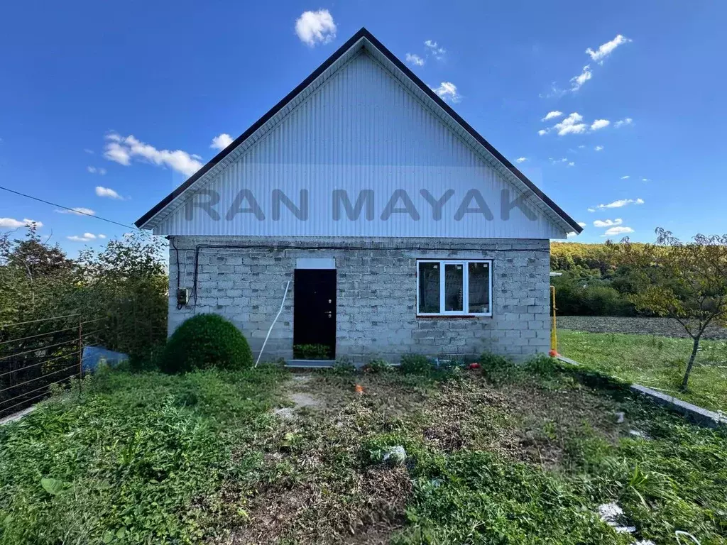 Дом в Адыгея, Майкопский район, Тимирязевское с/пос, пос. Цветочный ... - Фото 1