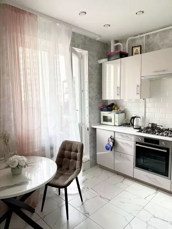 2-к. квартира, 57,5 м, 1/12 эт. - Фото 1