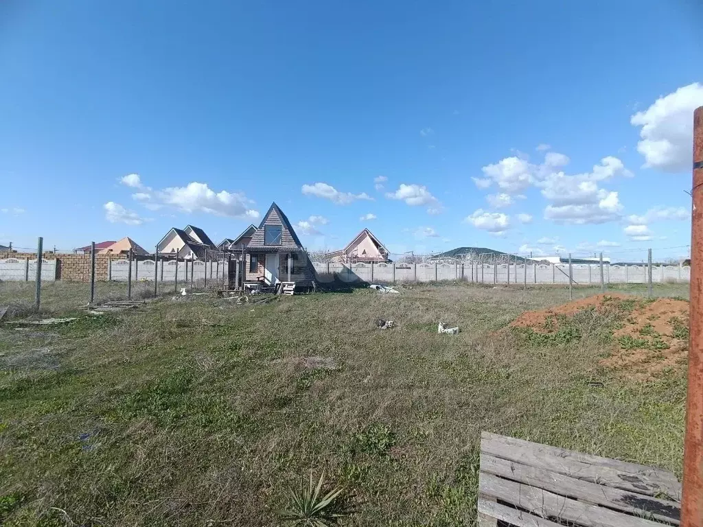 Участок в Крым, Сакский район, с. Молочное  (6.0 сот.) - Фото 1