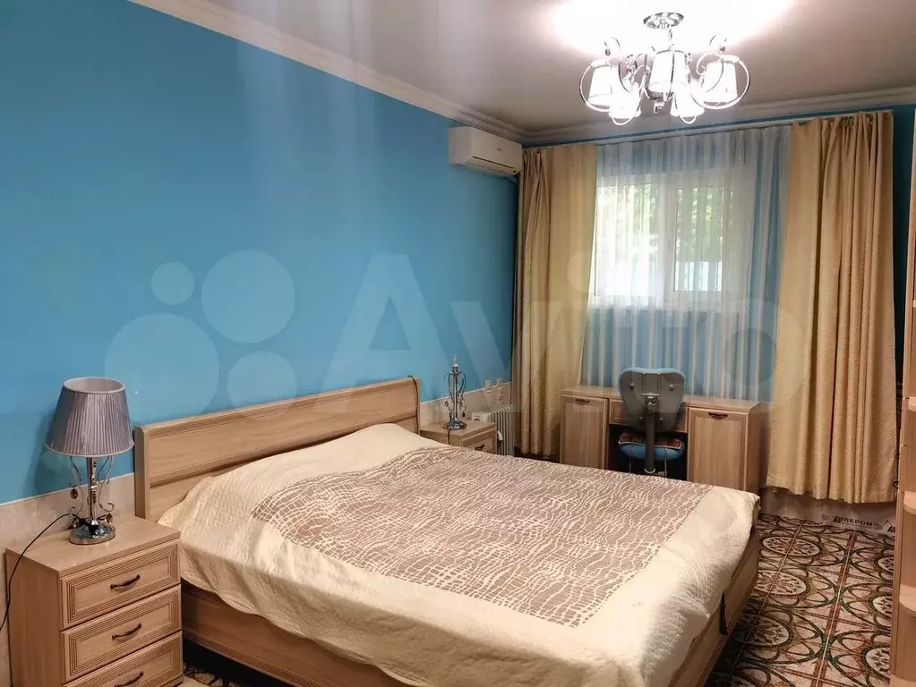 1-к. квартира, 42 м, 1/10 эт. - Фото 1
