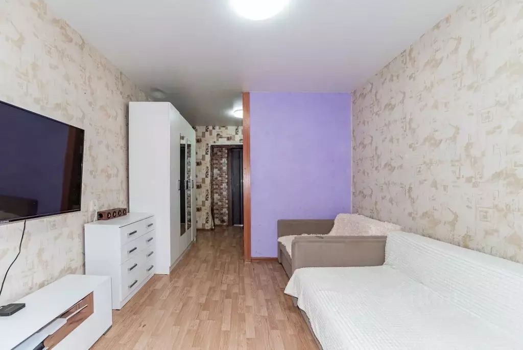 Комната Свердловская область, Екатеринбург ул. Ясная, 1к6 (17.2 м) - Фото 2