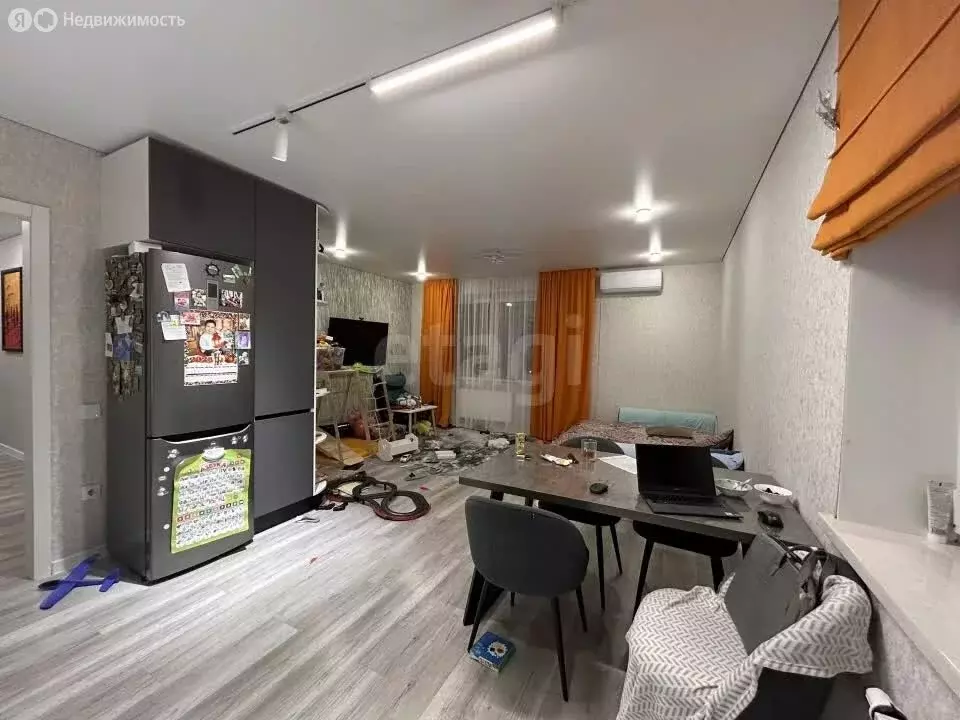 2-комнатная квартира: Тюмень, Тальниковая улица, 1 (71.6 м) - Фото 2