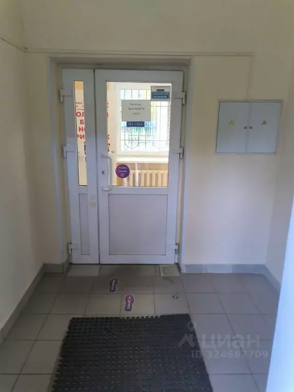 Торговая площадь в Пермский край, Пермь ул. Ивана Франко, 42 (82 м) - Фото 2