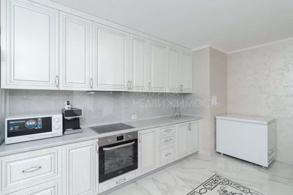 2-к кв. Тюменская область, Тюмень ул. Павла Шарова, 1к1 (67.0 м) - Фото 1