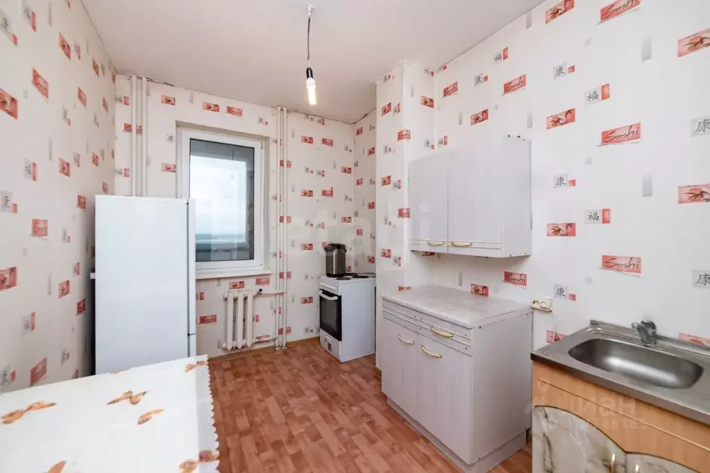 3-к кв. Курганская область, Курган Заозерный жилрайон, 1-й мкр, 35к1 ... - Фото 0