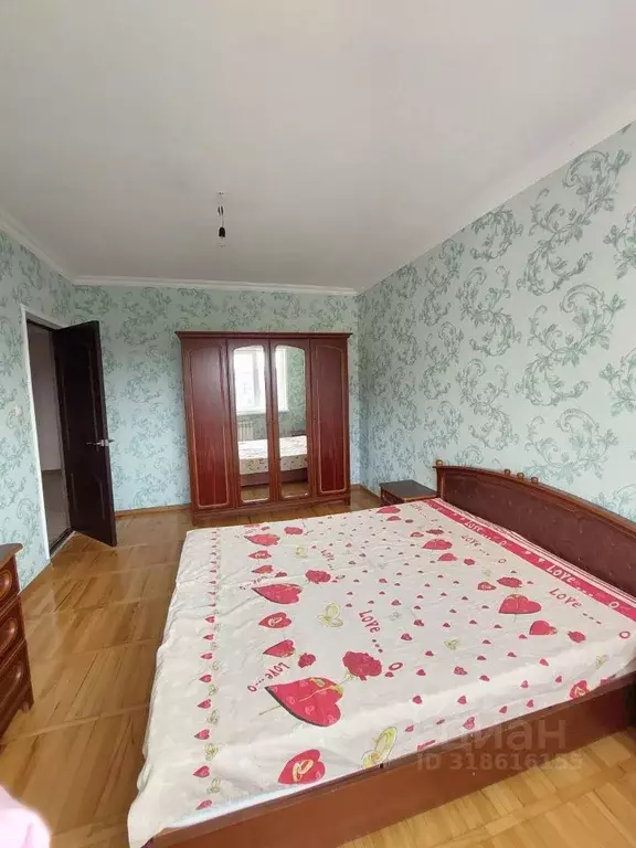 3-к кв. Кабардино-Балкария, Нальчик ул. Мовсисяна (70.0 м) - Фото 0