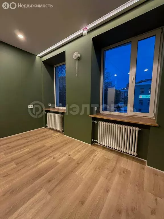 2-комнатная квартира: Мурманск, Октябрьская улица, 3 (50 м) - Фото 1