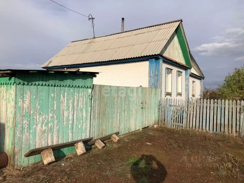 Дом в Челябинская область, Уйское с/пос, с. Воронино ул. Молодежная ... - Фото 1