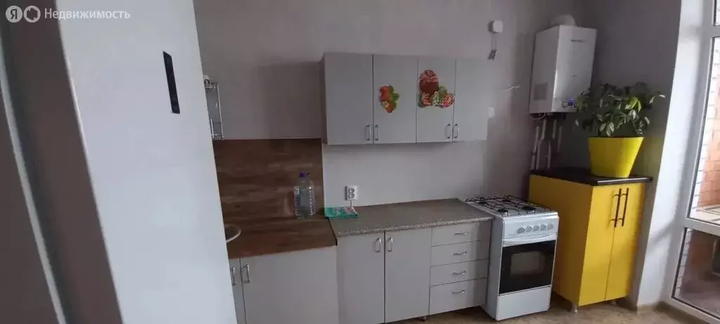 1-комнатная квартира: Волгоград, посёлок Ангарский, Семигорская улица, ... - Фото 2