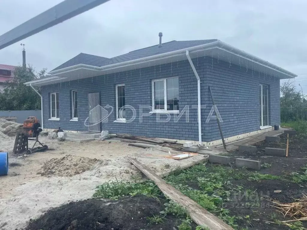 Дом в Тюменская область, Тюмень ул. 9-я Линейная, 249 (100 м) - Фото 2