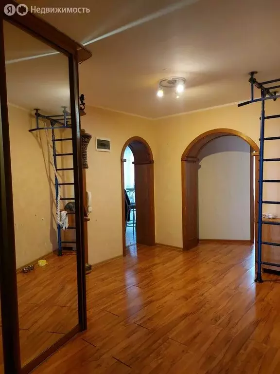 3-комнатная квартира: Уфа, улица Набережная реки Уфы, 45 (71 м) - Фото 2