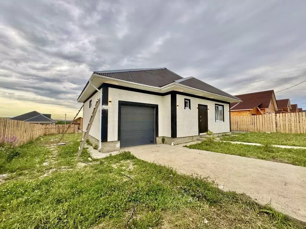 Дом в Иркутская область, Иркутский муниципальный округ, с. ... - Фото 1