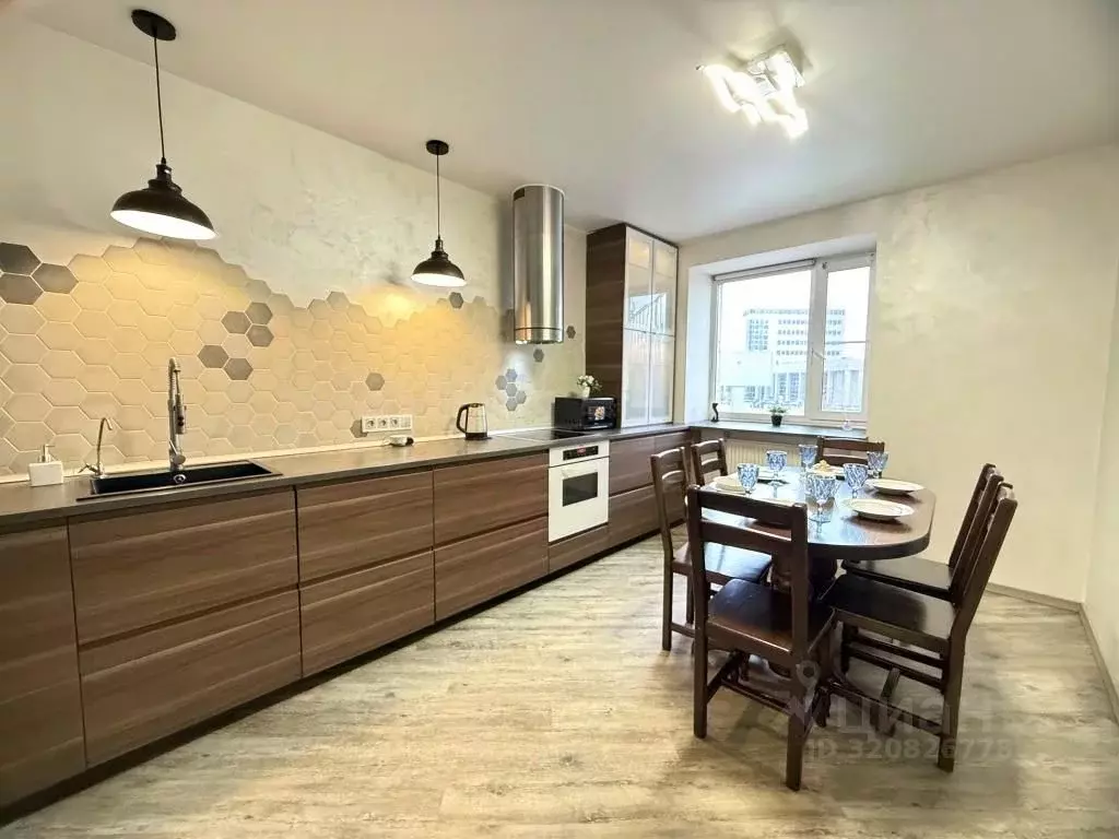 1-к кв. Тюменская область, Тюмень Первомайская ул., 60к1 (90.0 м) - Фото 1