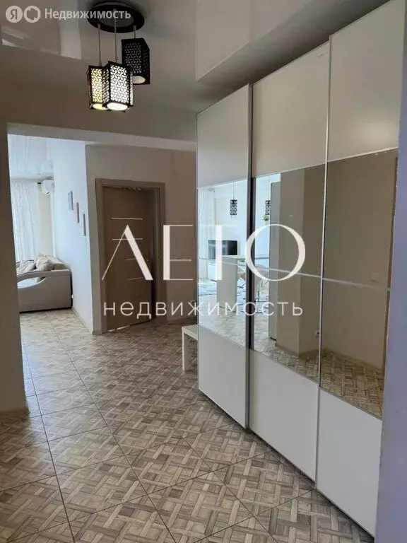 2-комнатная квартира: Сочи, Урожайная улица, 71А (56.6 м) - Фото 0