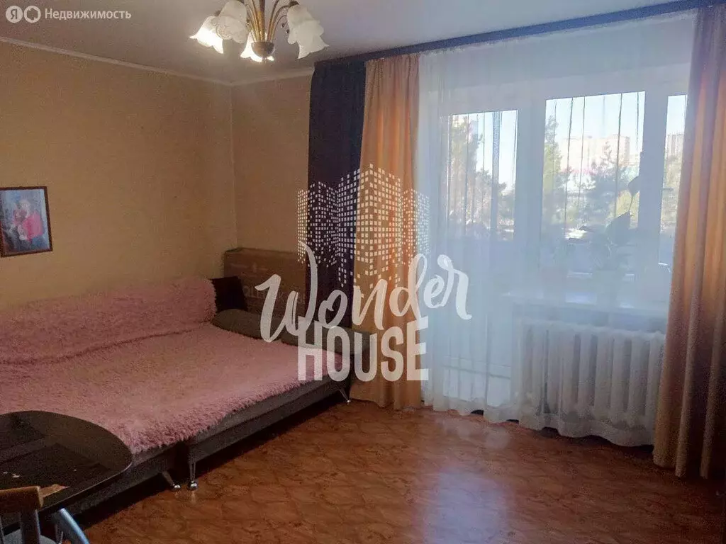 2-комнатная квартира: Тюмень, улица Жуковского, 82 (49 м) - Фото 1