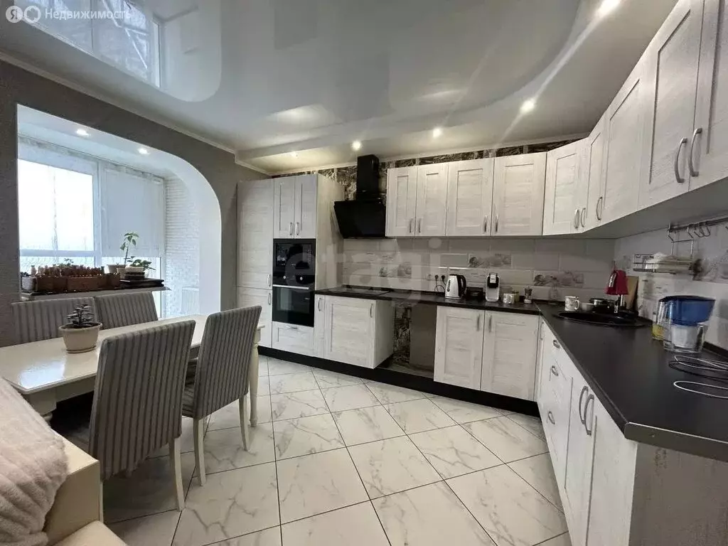 Квартира-студия: Энгельс, Красноармейская улица, 88А (47 м) - Фото 1