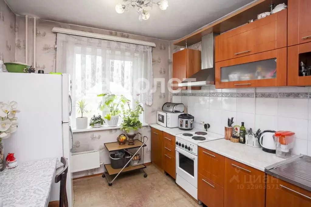 3-к кв. Кемеровская область, Кемерово просп. Химиков, 15 (63.0 м) - Фото 2