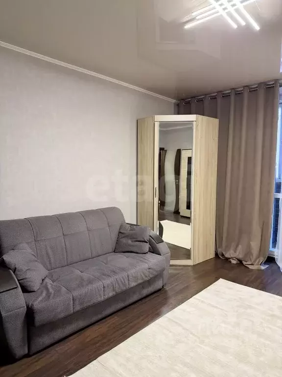 1-к кв. Тюменская область, Тюмень ул. Газовиков, 43 (44.0 м) - Фото 1
