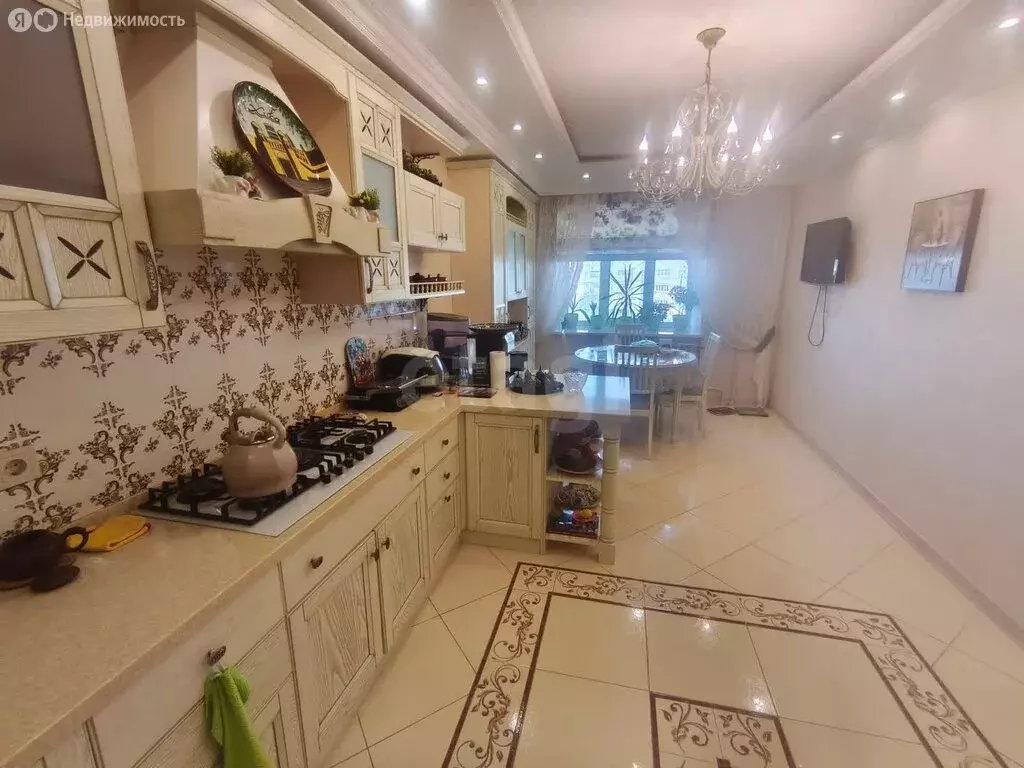 3-комнатная квартира: Альметьевск, улица Ленина, 153 (130 м) - Фото 1