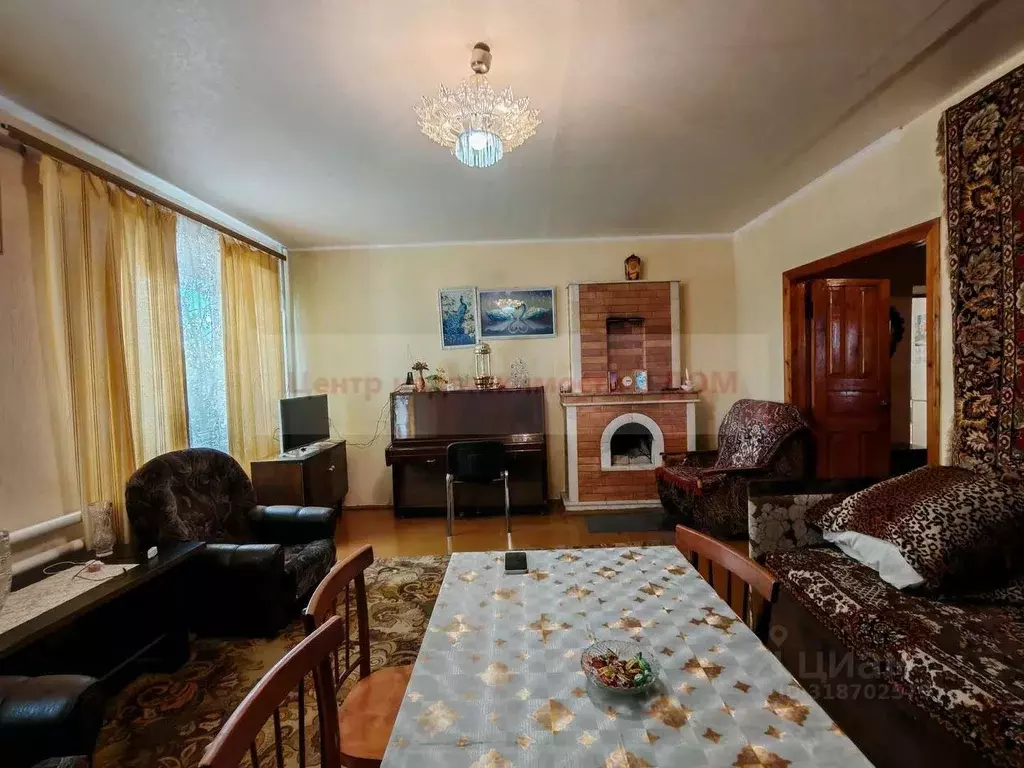 Дом в Белгородская область, Корочанский район, с. Мелихово Центральная ... - Фото 1