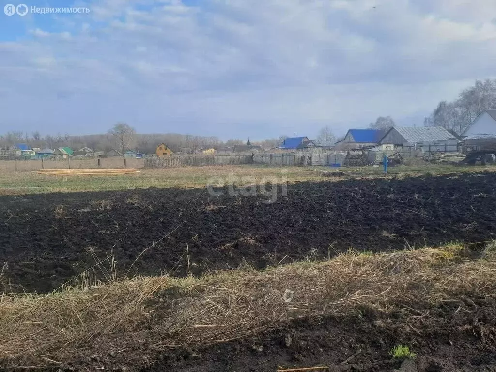 Участок в село Кармаскалы, Молодёжная улица (9.6 м) - Фото 1