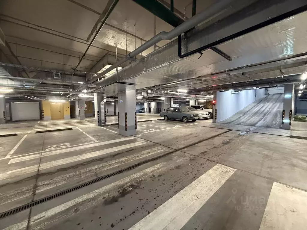 Гараж в Санкт-Петербург ул. Челюскина, 8с1 (13 м) - Фото 1