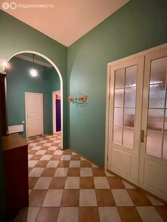 3-комнатная квартира: Санкт-Петербург, Средний проспект Васильевского ... - Фото 1