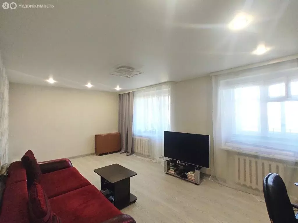 2-комнатная квартира: Казань, улица Серова, 11 (56.2 м) - Фото 1