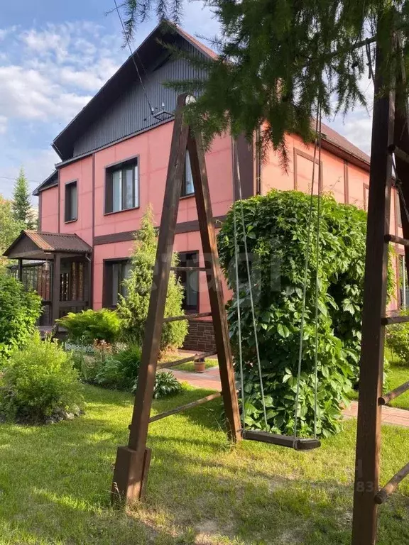 Дом в Тюменская область, Тюмень Матмасы мкр, ул. Венская (296 м) - Фото 1