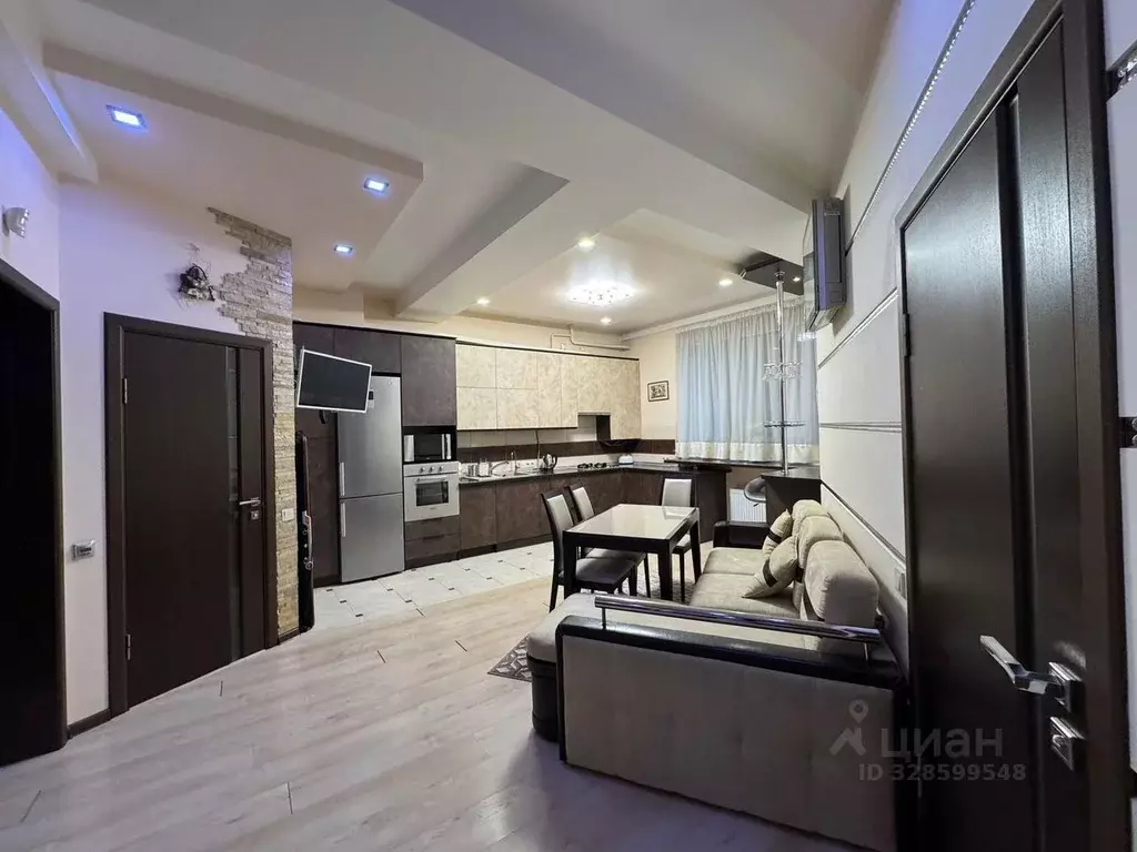 2-к кв. Крым, Симферополь ул. Тренева, 21 (70.0 м) - Фото 1