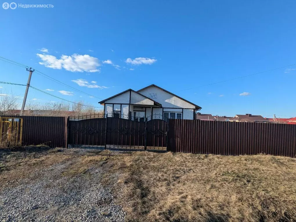 Дом в Тюменский район, деревня Ушакова, микрорайон Молодёжный (100 м) - Фото 0