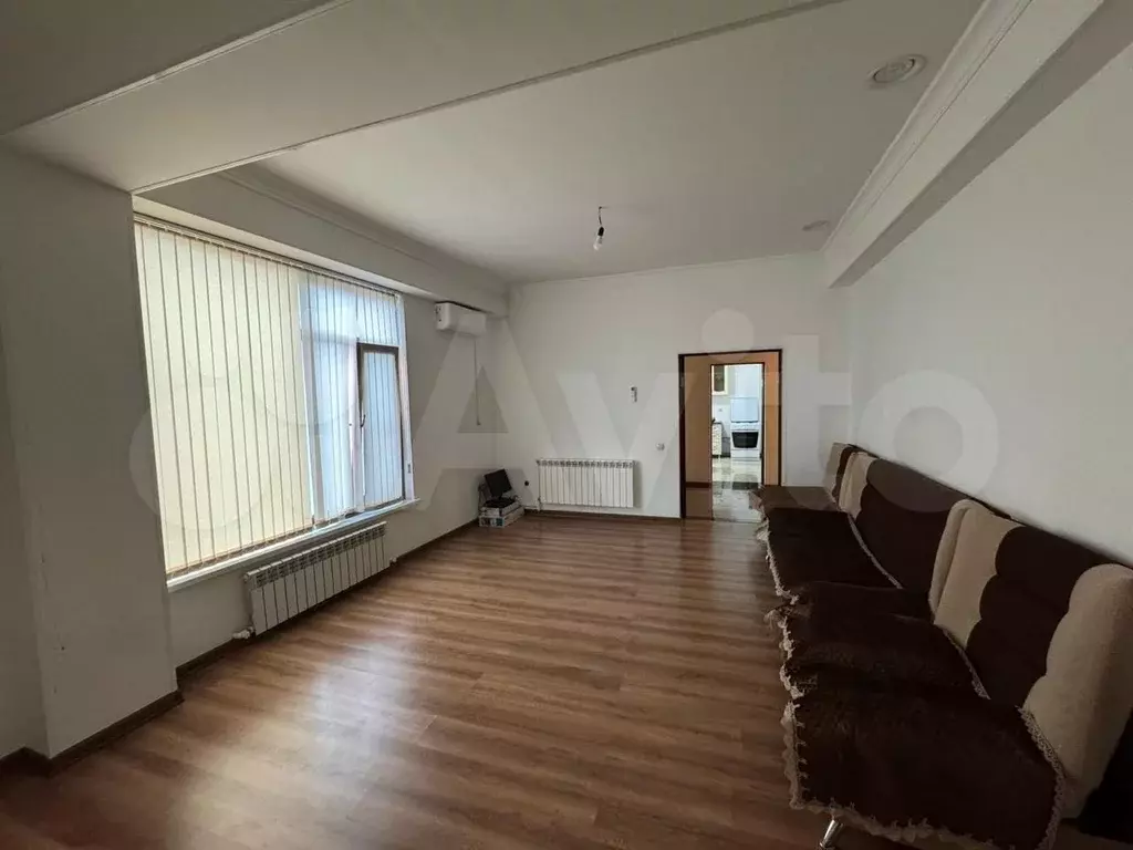 3-к. квартира, 70 м, 2/2 эт. - Фото 0