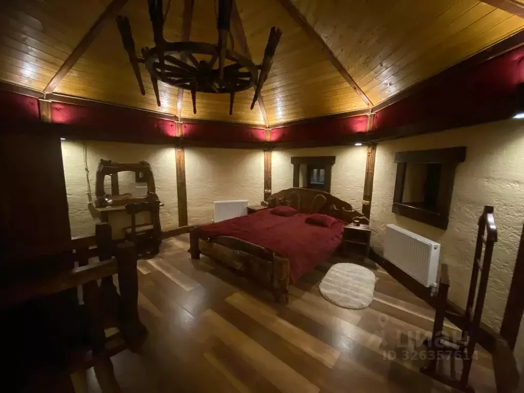 Дом в Кабардино-Балкария, Эльбрусский район, с. Терскол ул. ... - Фото 2