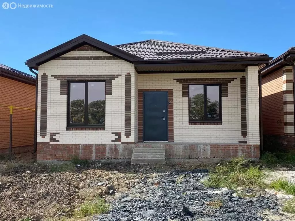 Дом в Ростов-на-Дону, Особенная улица (100 м) - Фото 1