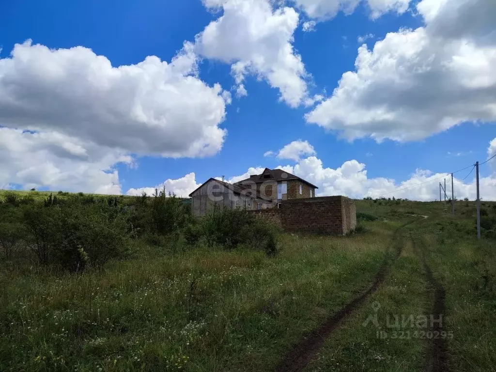 Дом в Крым, Симферопольский район, Трудовское с/пос, с. Дружное ул. ... - Фото 2